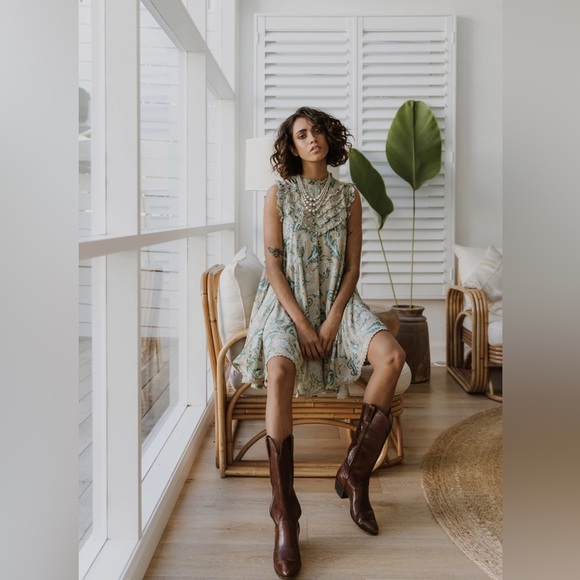 Spell Aurora Tunic Dress in Avocado - Picture 2 of 8